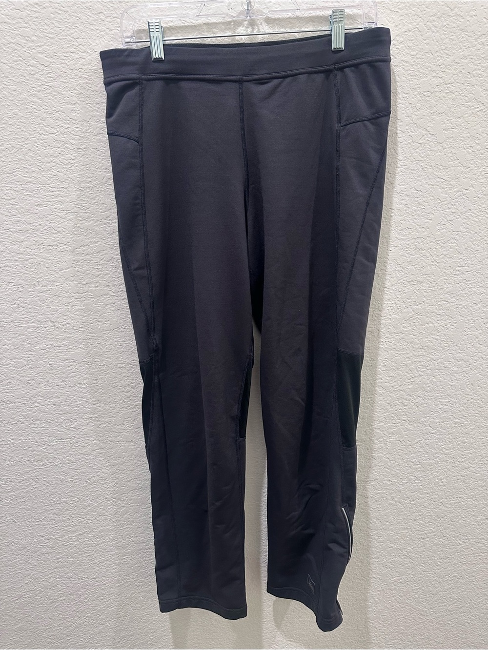 REI Co-op Black Running Tights Ankle Zip Mesh Panels Mens Medium Short